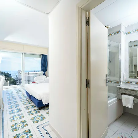 Hotel Regina Cristina 4*