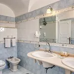 Otel Regina Cristina