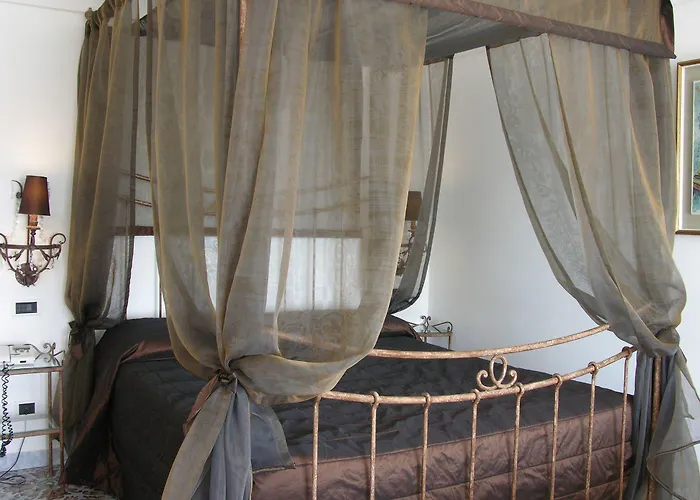 Regina Cristina 4*